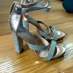 Windsor Heels
